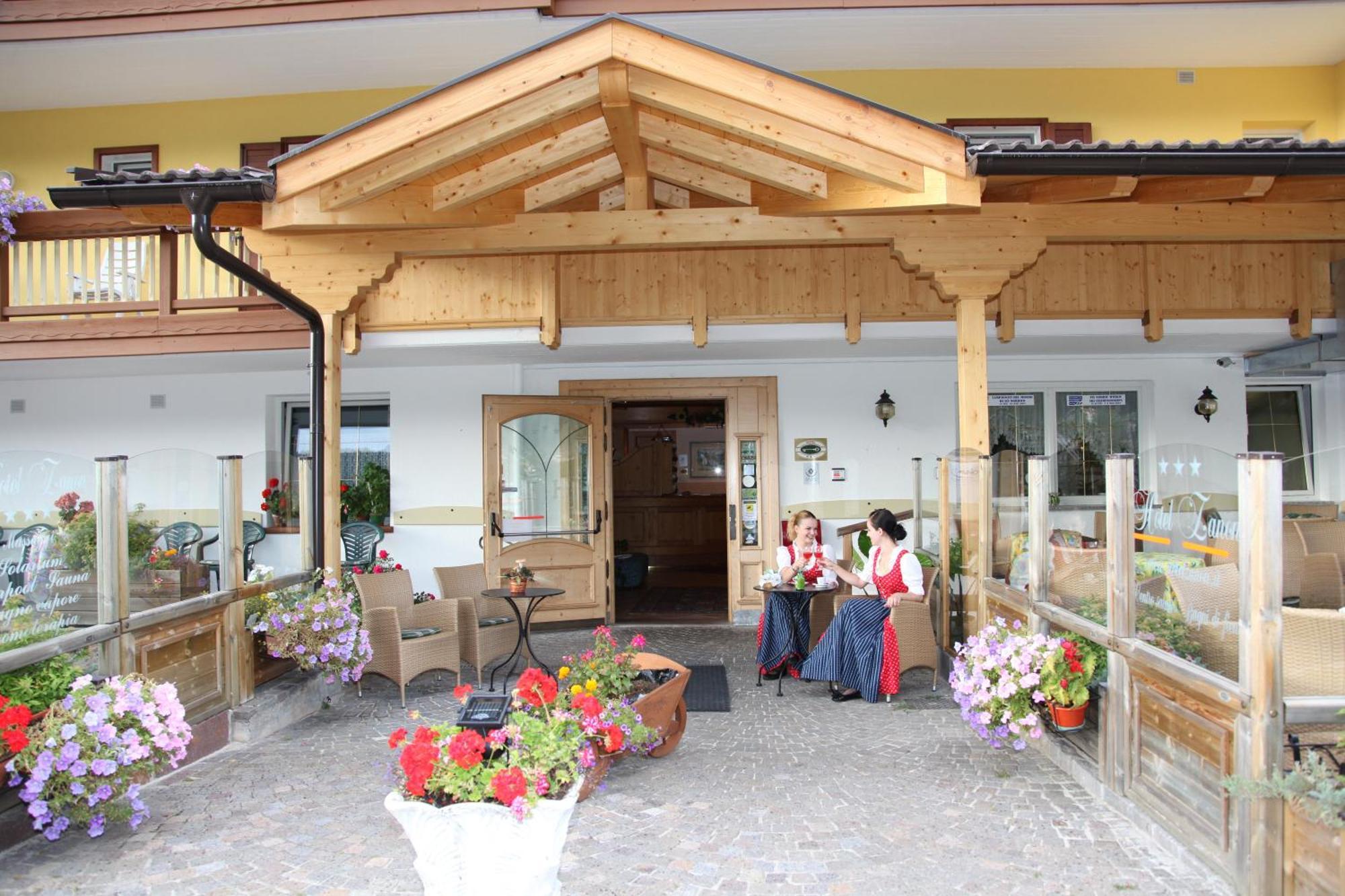 Hotel Zanon Ziano di Fiemme Esterno foto